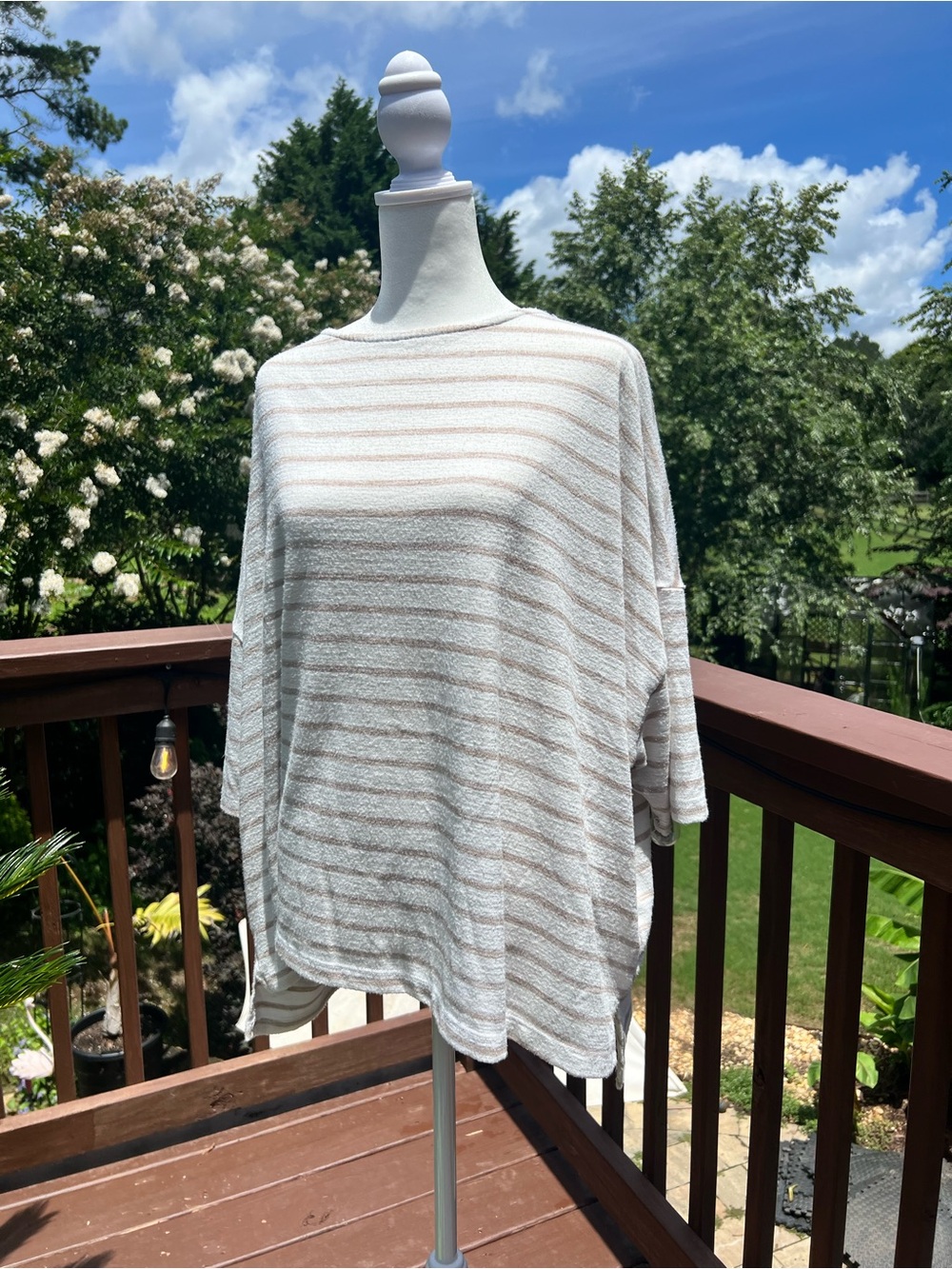 Three Bird Nest The Nest Swaying Stripes Top